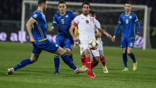 Капитанът на националния ни отбор Ивелин Попов може да пропусне