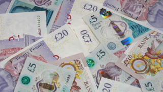 Британската лира падна до най ниското си ниво спрямо щатския долар