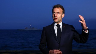 Макрон настоява за забрана на социалните мрежи за лицата под 15 г. в целия ЕС