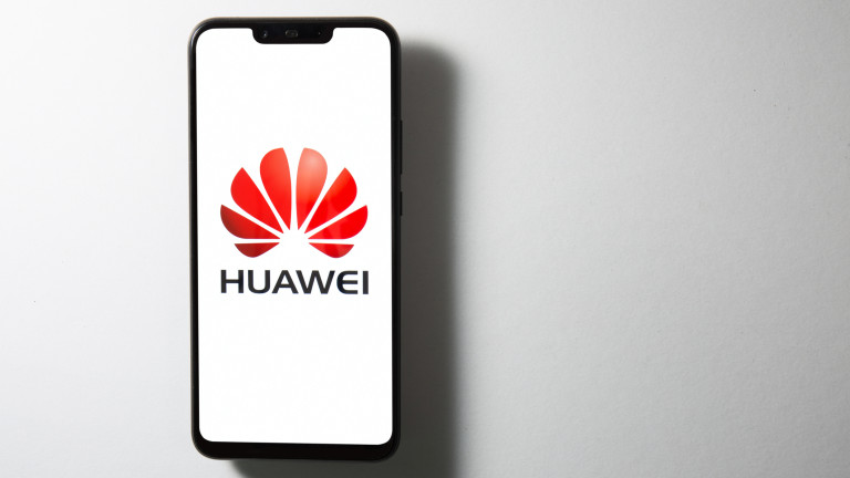 Операционната система на Huawei няма да замести Android