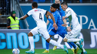 Десният защитник Жереми Петрис ще се завърне в игра през