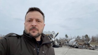 Президентът на Украйна Володимир Зеленски записа видеообръщение на летище Гостомел
