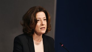 който се запали в морето край Гърция Все още