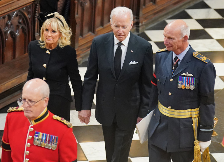 Джо и Джил Байдън на погребението на кралицата