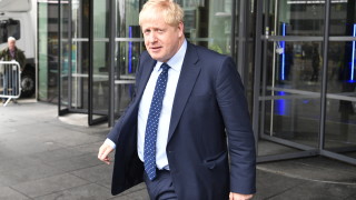 Премиерът на Великобритания Борис Джонсън отхвърли обвинения че с езика