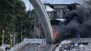 Мост рухна върху рибарски лодки в пристанище в североизточен Тайван