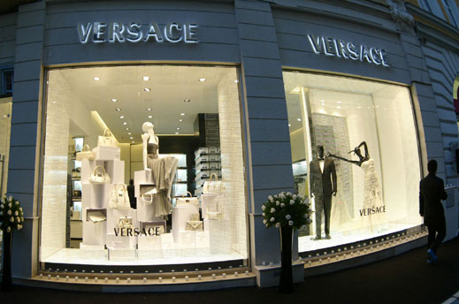 VERSACE откриха бутик в София