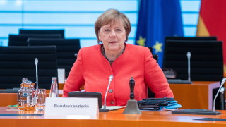 Меркел обеща Германия да изведе ЕС от COVID-19 кризата по-силен отвсякога
