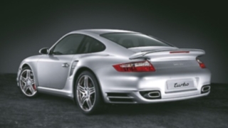 Porsche тества бъдещи модели в зимни условия