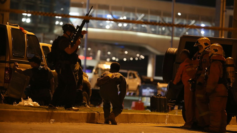 Тайланд ликвидира нападателя, убил 25 души в мол 