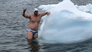 Петър Стойчев признат за най успешния състезател по плувен маратон