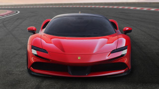 Първият хибрид на Ferrari е най-бързият автомобил на марката досега