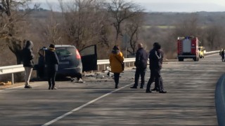 Тежка катастрофа между три коли взе жертва на пътя Пловдив-Пазарджик