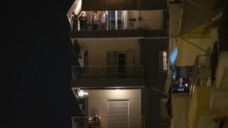 Ново огнище на COVID-19 в Гърция в хотел с мигранти