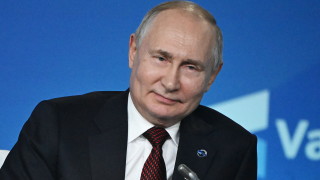 Путин пристигна в Киргизстан 