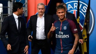 Старши треньорът на Пари Сен Жермен Унай Емери е