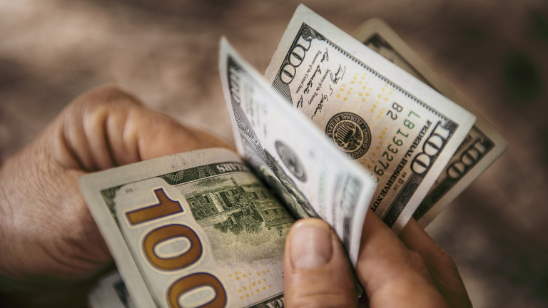 Подписът на президента Доналд Тръмп ще се появи и върху ... американските долари