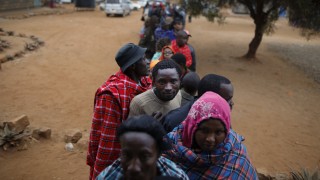 Кения провежда общи избори на фона на опасенията че резултатите могат