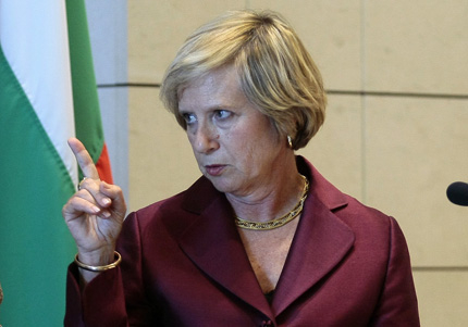 Не говорете, а преценявайте, ни съветва US посланикът преди вота