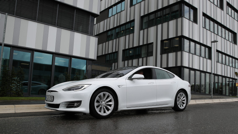156% ръст на печалбата на Tesla. Компанията ще продаде 500 000 автомобила през 2020-а