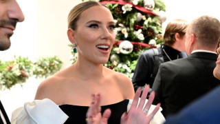 Съвсем очаквано в дните около Коледа знаменитостите дасподелят кадри на