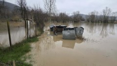 Поройни дъждове заляха Бачково