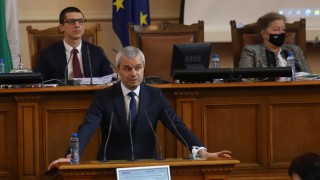 Няма спор че страната ни не се управлява от българско