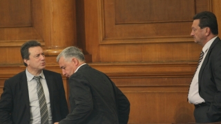 БСП влиза в тайни преговори с БДЦ за общ опозиционен фронт