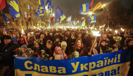 15 000 украинци на факелно шествие в памет на Степан Бандера 