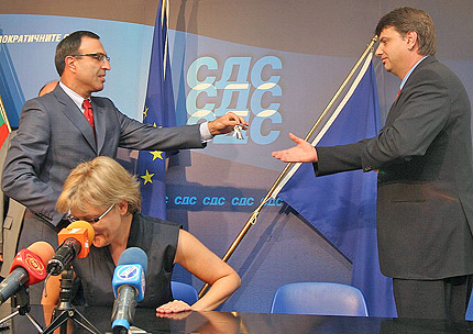 Стоянов сдаде СДС