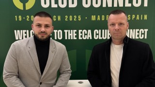 Директорът на детско юношеската школа на Левски Елин Топузаков и