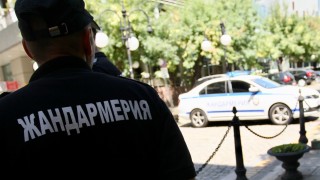 Десетки в ареста след акция в ромския квартал в Бургас