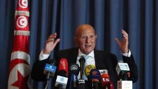 Президентът на Тунис публикува плана за нова конституция която ще