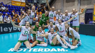 Дамският национален отбор на България по волейбол замина за европейското