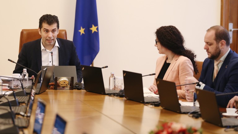 По-голямата част от екипажа на българския кораб Царевна, плаващ под