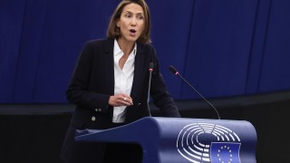 Българските граждани заслужават нещо по добро заслужават институции които служат