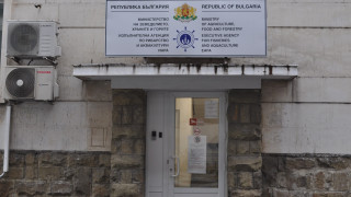 Ръководството на Изпълнителна агенция по рибарство и аквакултури ИАРА остро