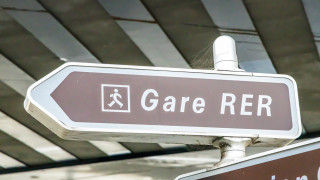 Тийнейджъри се биха с брадва и самурайски меч във френски влак