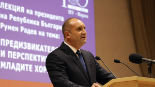 Радев: Резолюцията на ЕП развенча теорията на управляващите, че са лицето на България