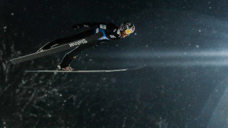 Норвежкият ски скачач Мариус Линдвик спечели състезанието от 68 ото издание