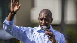 Демократът Андрю Гилъм призна загубата си в изборите за губернатор