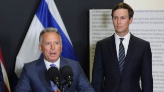 Руският президент Владимир Путин и специалният пратеник на Белия дом