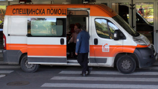 Жена е в болница след катастрофа между автобус и джип в Ловеч