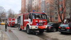 Един пострадал, след като жилищен блок се запали в Кюстендил