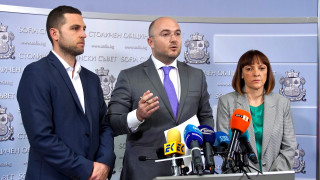 Общо 325 експерти и редови служители в Общината са останали