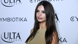 Емили Ратайковски отново привлече внимание с откровенията си за това