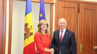 Захариева в подкрепа на Молдова по пътя за ЕС