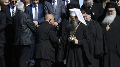 Патриарх Даниил възглави траурната служба преди полагането на останките на Самуил
