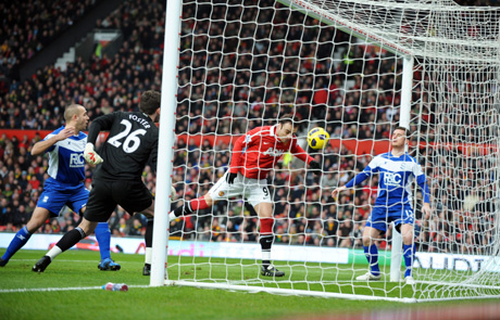 Супер Бербо разнищи Бирмингам с хеттрик