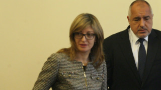 Вицепремиерът и външен министър на България Екатерина Захариева защити правителствената